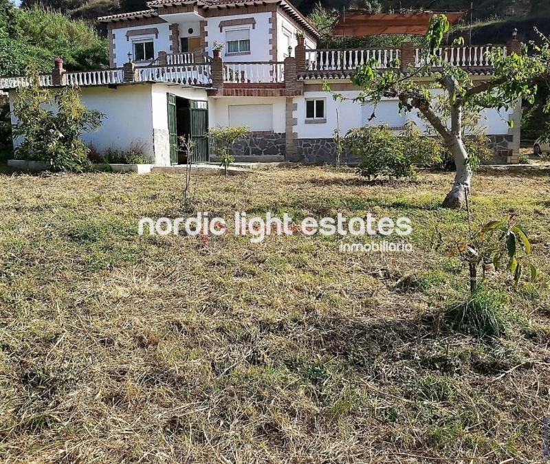 Country villa close to Nerja