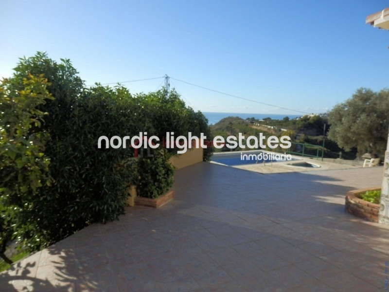 Similar properties Lovely villa on a plot of 5000 sqm in Nerja 