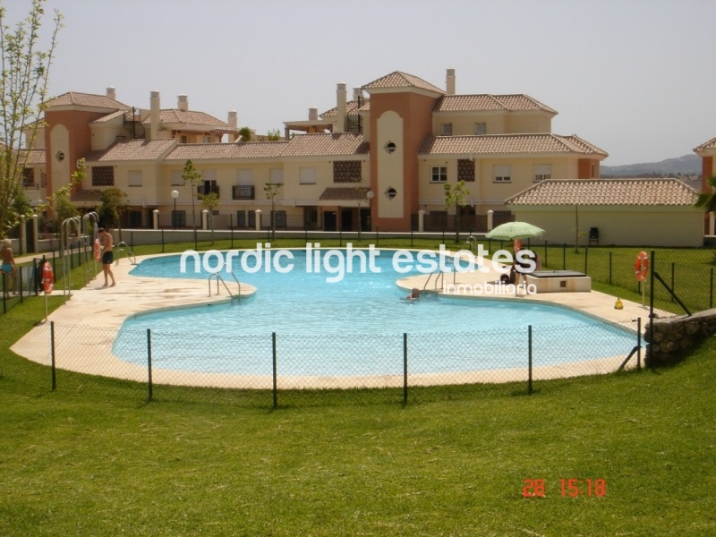 Stylish apartment with spacious terrace and parking space next to Baviera Golf