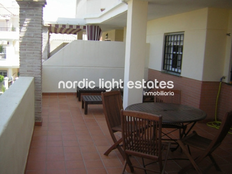 Stylish apartment with spacious terrace and parking space next to Baviera Golf
