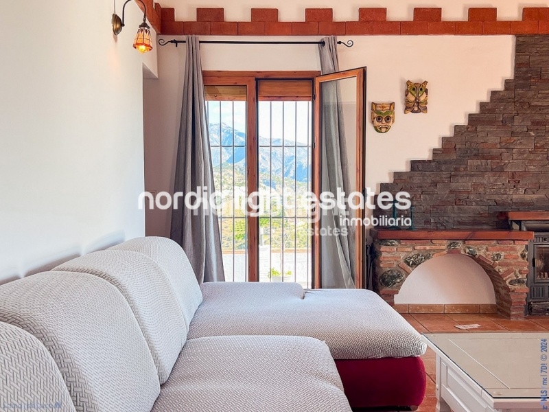 Exquisita villa de campo con 4 dormitorios en Frigiliana