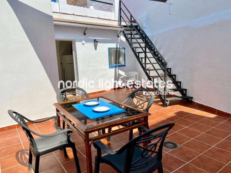 Nice town house with 2 spacious terraces