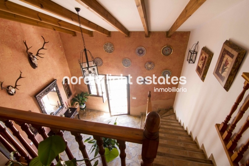 Marvellous country house with splendid gardens in Torrox 