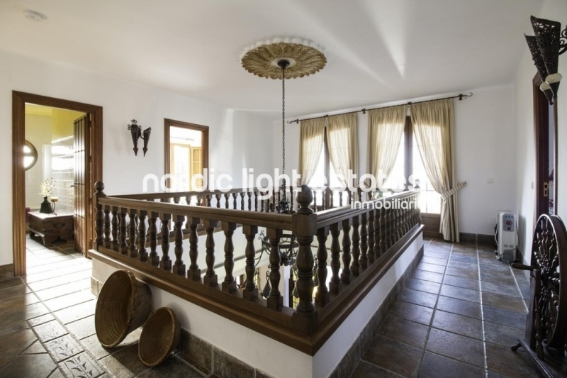 Similar properties Exquisite villa 7 beds, 5 baths in Frigiliana