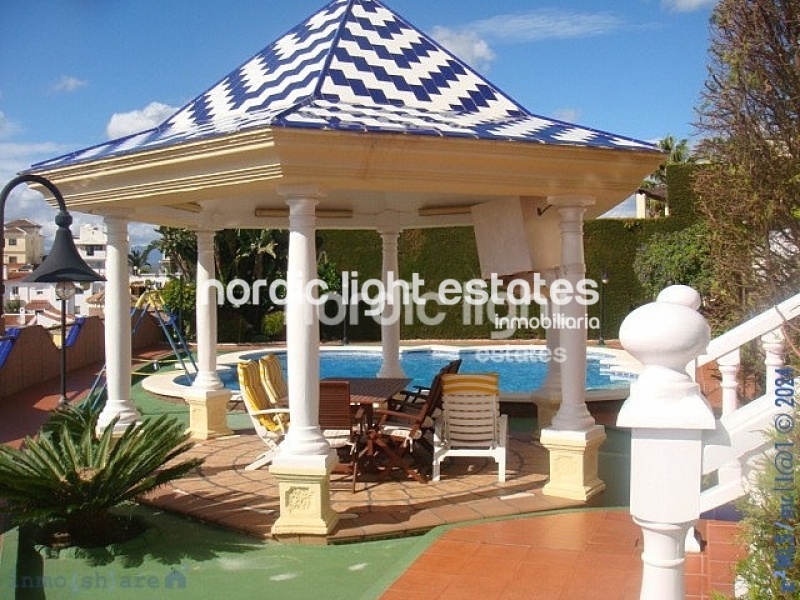 Gorgeous villa (before a hotel) 11 beds/8 baths Torre del Mar