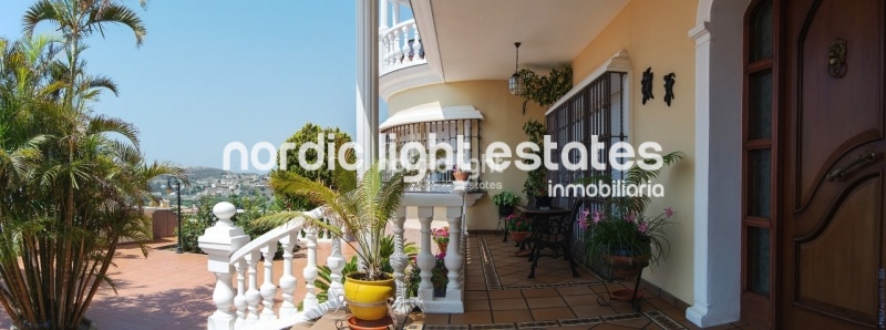 Gorgeous villa (before a hotel) 11 beds/8 baths Torre del Mar