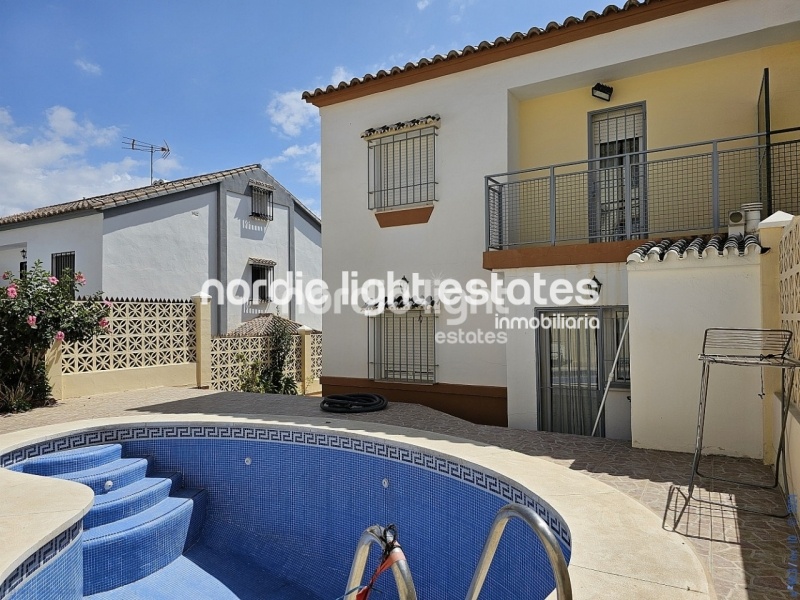 Similar properties Semi-detached house 5 beds in Torre del Mar