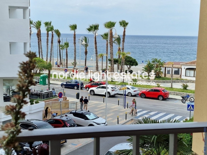 Moderno apartamento frente al mar en Almuñécar 3 dormitorios, 2 baños