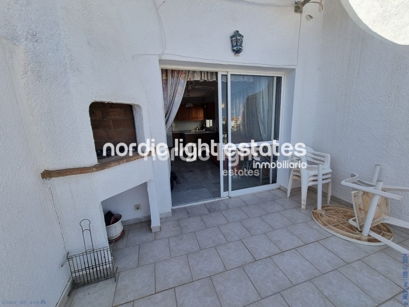 Duplex with 2 terrazas 850 meters from Burriana Beach in Nerja