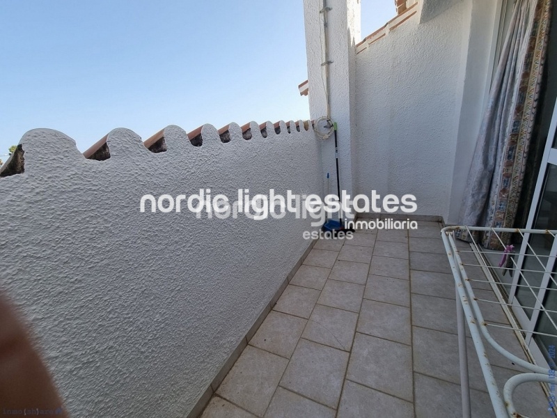 Duplex with 2 terrazas 850 meters from Burriana Beach in Nerja