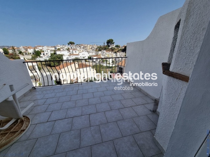 Duplex with 2 terrazas 850 meters from Burriana Beach in Nerja