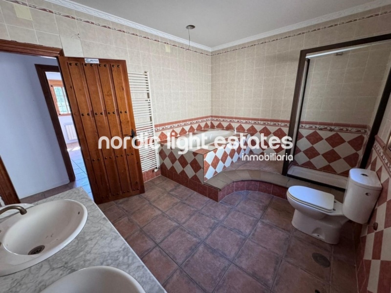 Exclusive country villa 4 bedrooms in Competa