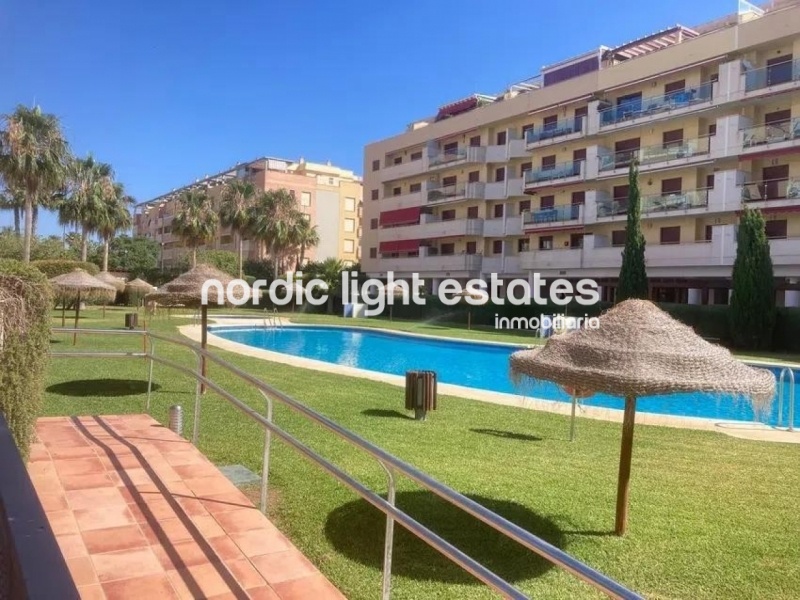 Elegant apartment with beautiful terrace, parking space, store room in Torre del Mar