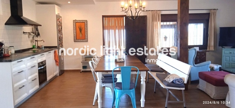 Imponente villa de campo en Almayate Alto en un terreno de 8.800 m2