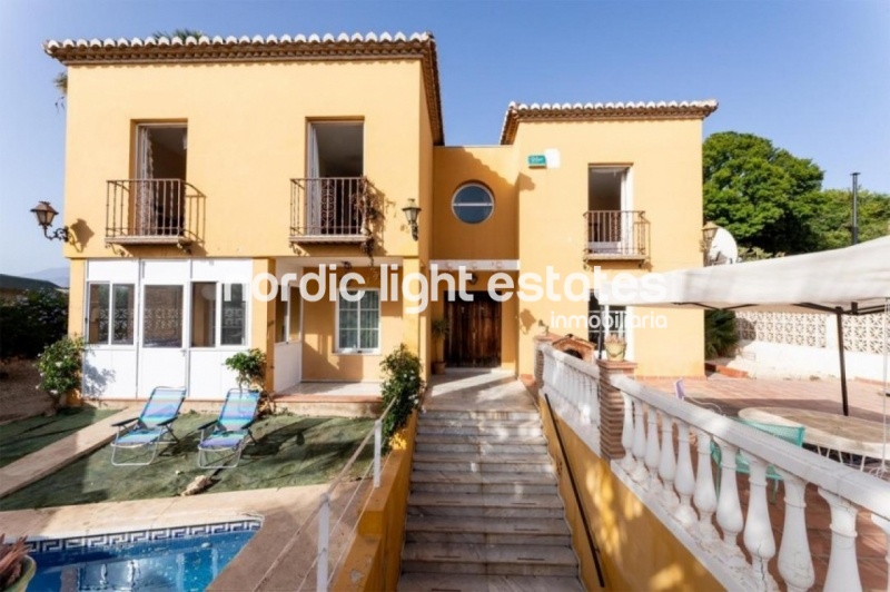 Spacious villa 3 beds, 3 baths in Torre del Mar