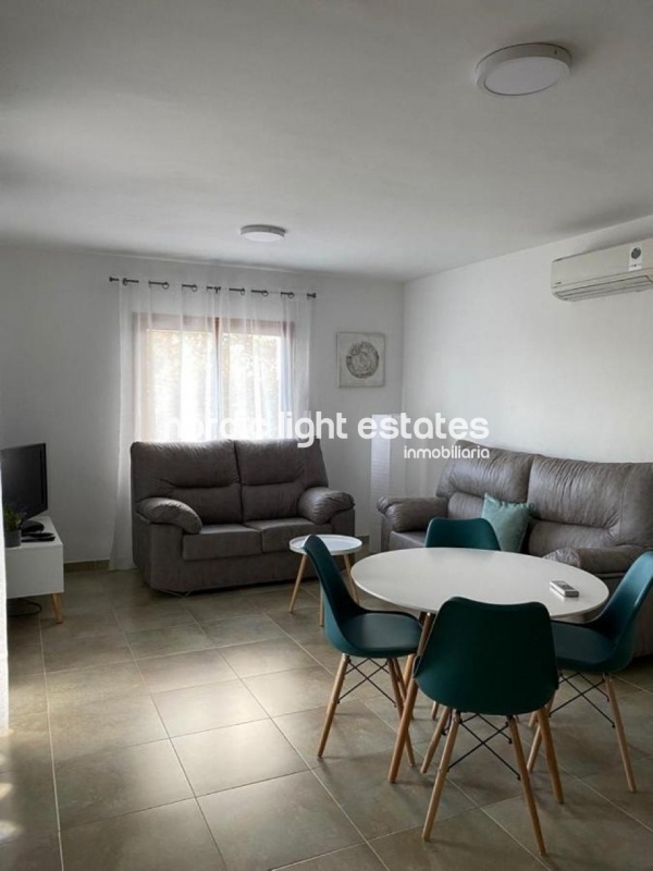 Alquiler de invierno, moderno y céntrico apartamento en Nerja