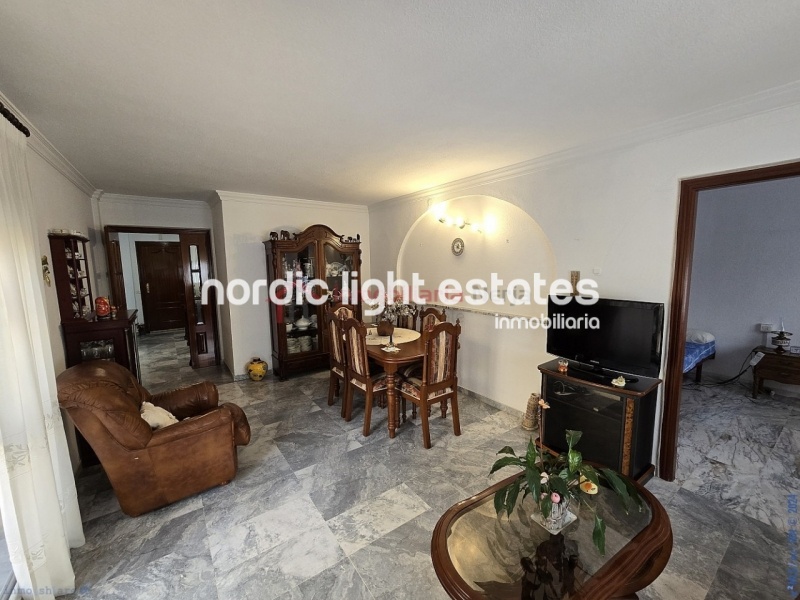 Similar properties Very large house with private garden and garage in Torre del Mar 