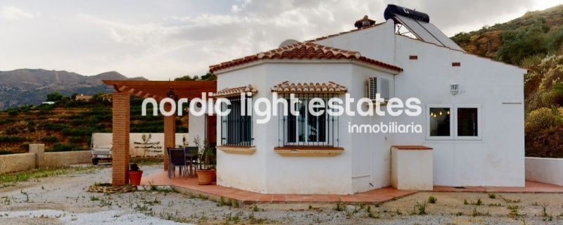 Lovely country villa with swimming pool in Competa