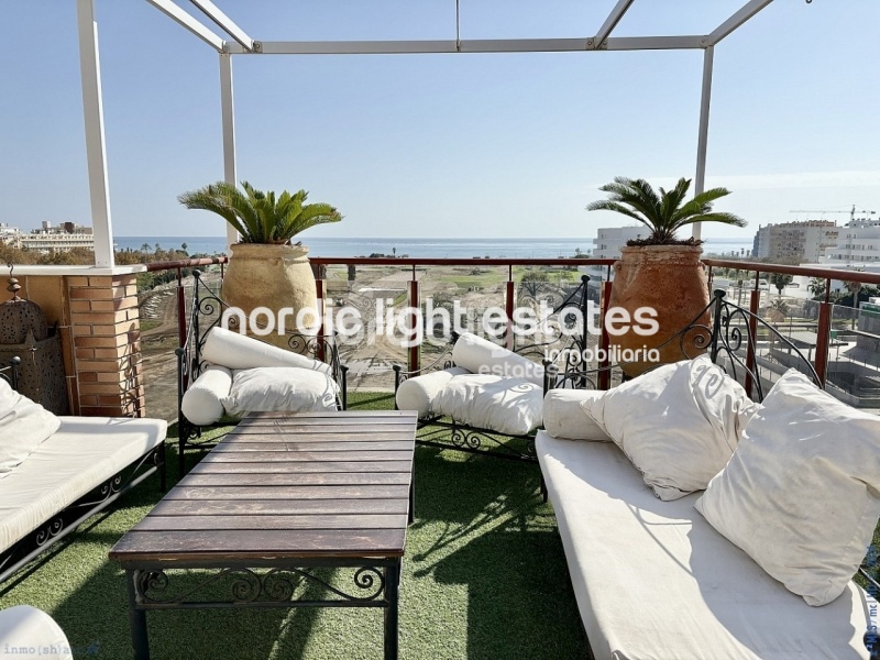 Exclusive penthouse with a terrace of 77 sqm in Torre del Mar