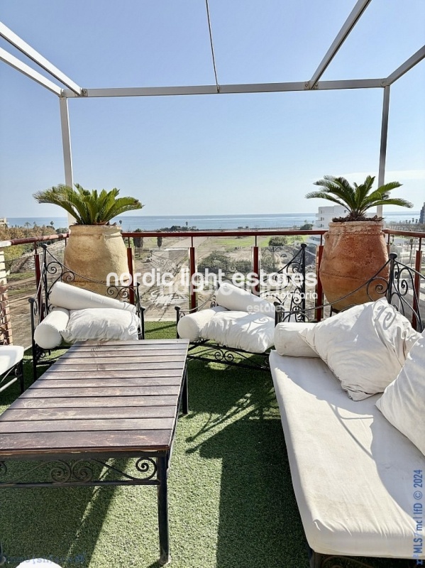 Exclusive penthouse with a terrace of 77 sqm in Torre del Mar