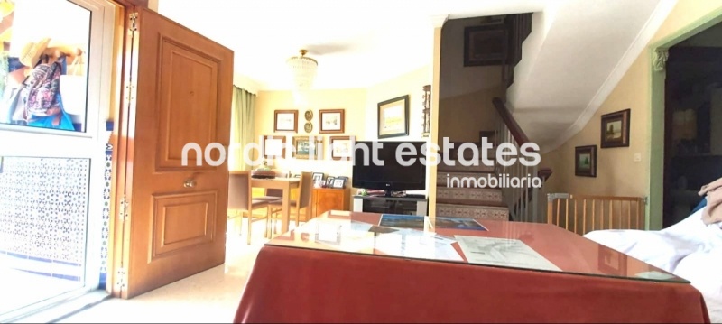 Gran casa adosada en la zona residencial alta de Olletas en Málaga 