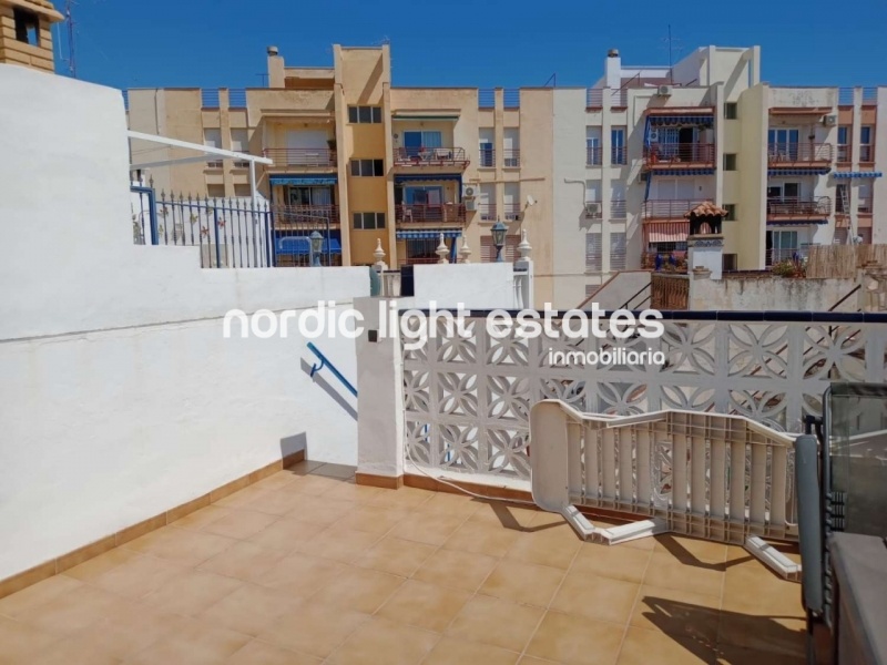 Preciosa casa adosada a pocos metros de la playa Torrecilla en Nerja