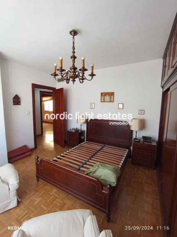 Spacious Apartment in Málaga – 6 Bedrooms, Gibralfaro