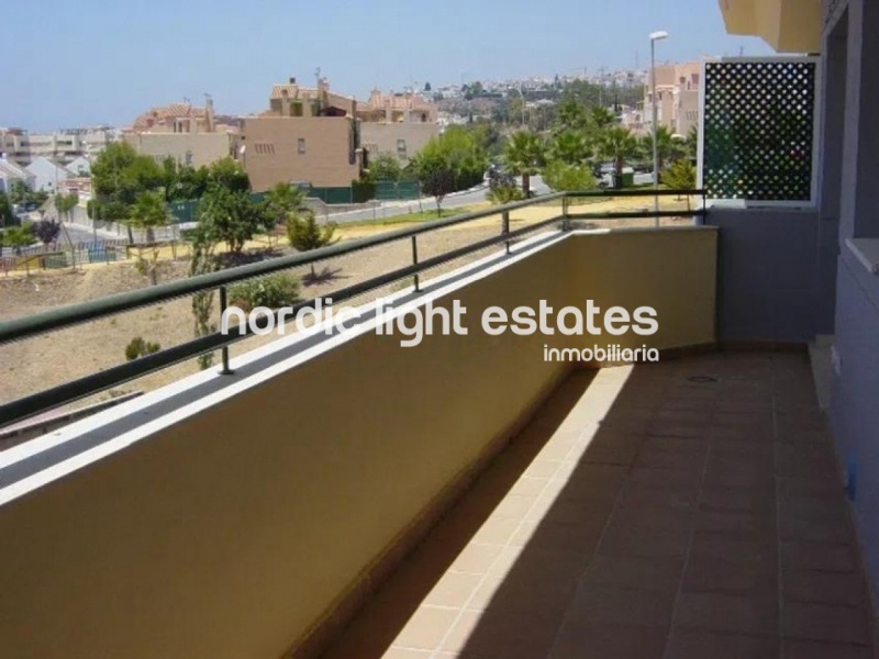 Magnifico apartamento con terraza de 16m2 y parking en Rincón de la Victoria