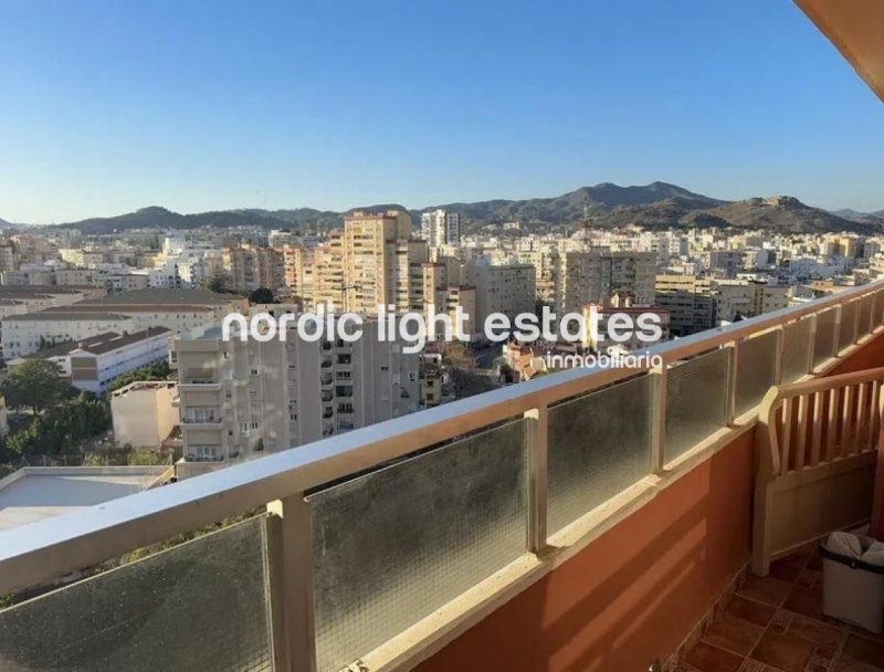 Huge apartment 5 bedrooms with fantastic views in Málaga