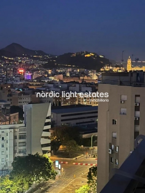 Huge apartment 5 bedrooms with fantastic views in Málaga