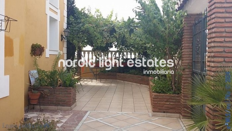 Similar properties Spacious independent villa 5 beds, 4 baths in Torre del Mar