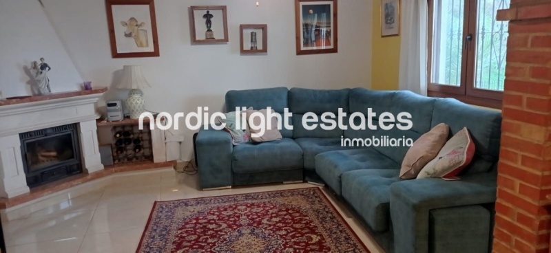 Impressive villa 4 beds, 5 baths + studio in Iznate