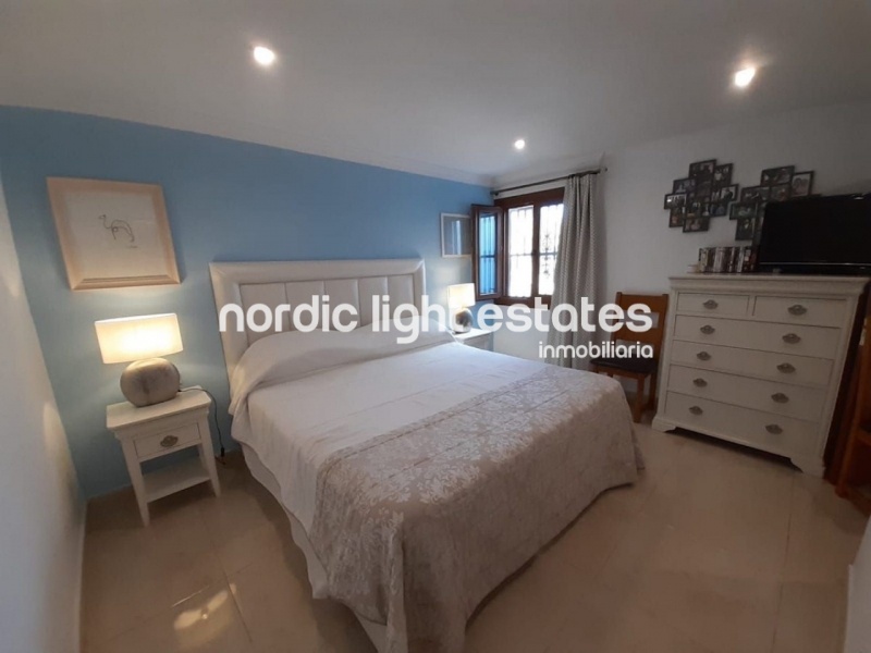 Impressive villa 4 beds, 5 baths + studio in Iznate