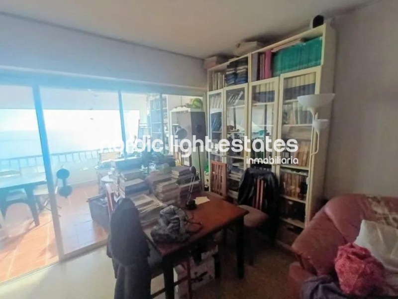 Apartamento en primera linea de la playa con vistas increíbles en Almuñécar, 3 dormitorios 