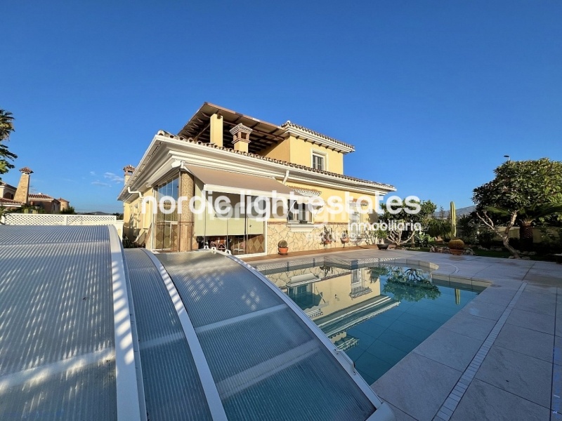 Similar properties Elegant villa in Torre del Mar, in the prestigious El Tomillar urbanization