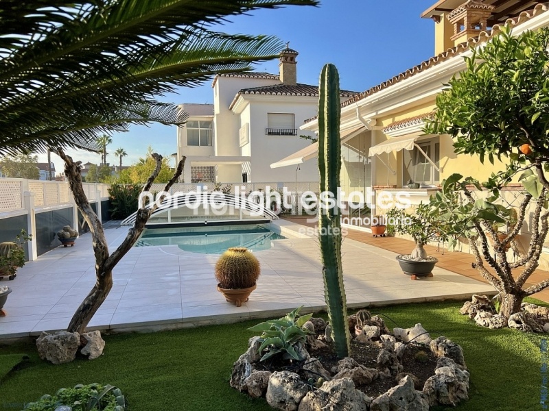 Similar properties Elegant villa in Torre del Mar, in the prestigious El Tomillar urbanization