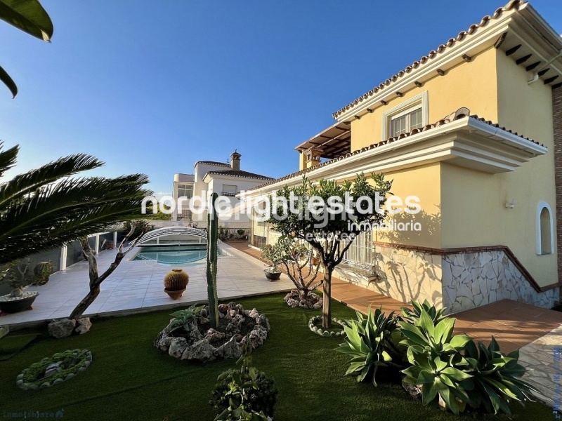 Similar properties Elegant villa in Torre del Mar, in the prestigious El Tomillar urbanization