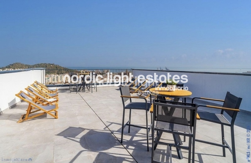 Elegante apartamento en la Torre Norte de Martiricos en Málaga capital