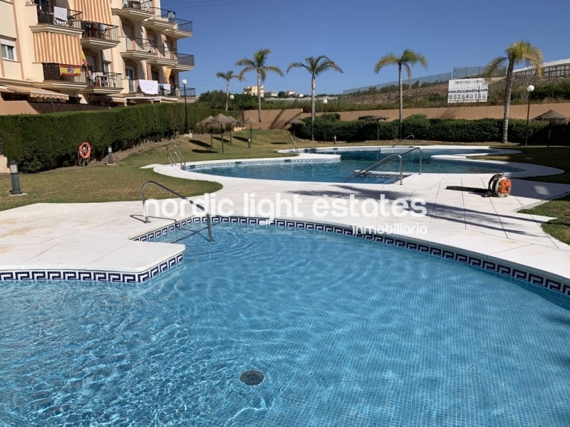 Lovely estudio apartment with spaciousd terrace in Torrox Costa, Peñoncillo Beach