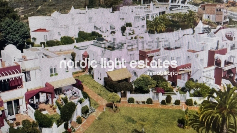 Marvellous townhouse in the urbanisation Alhambra in Nerja 