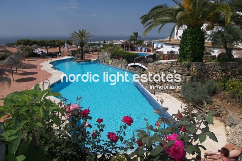 Magnificent semi-detached villa in Capistrano Village, Nerja