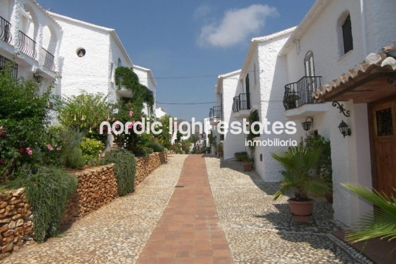 Magnificent semi-detached villa in Capistrano Village, Nerja