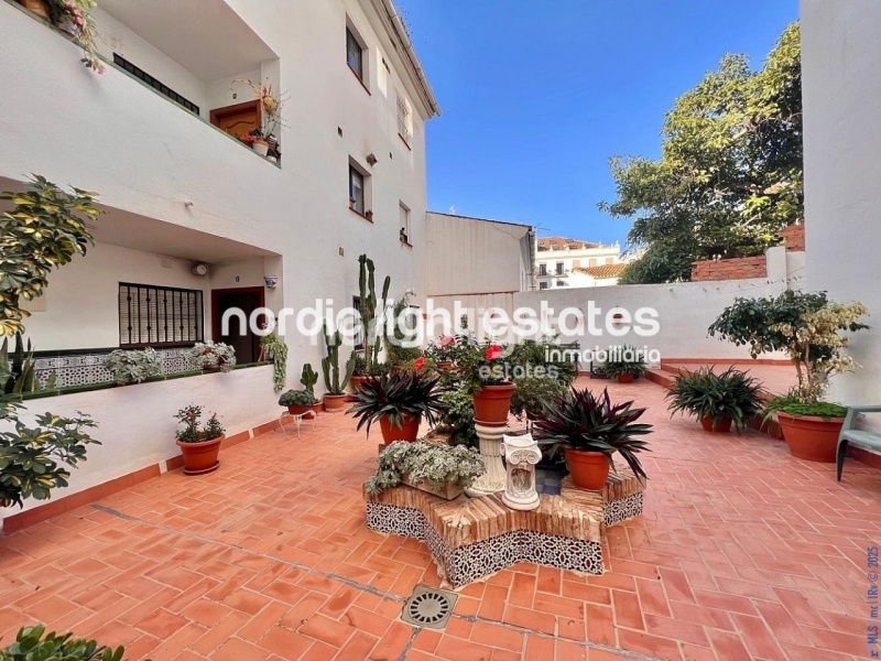 Lovely apartment in the heart of Torrox Pueblo, with parking space 