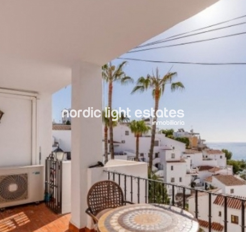 Apartment with panoramic sea views in Nerja