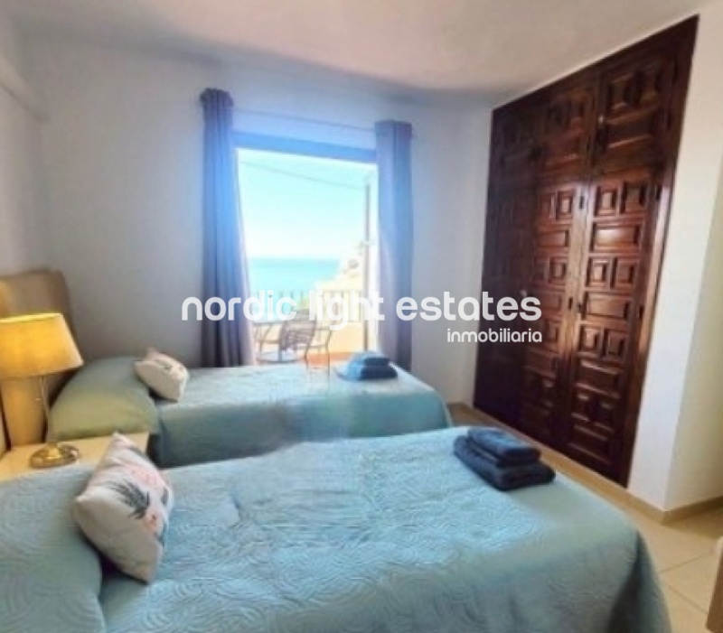 Apartment with panoramic sea views in Nerja