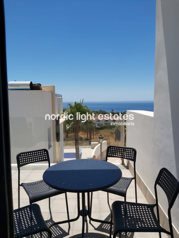 Villa casi nueva con vistas espectaculares en Capistrano, Nerja