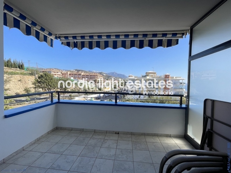 Espectacular apartamento en primera línea de la playa en Torrox Costa