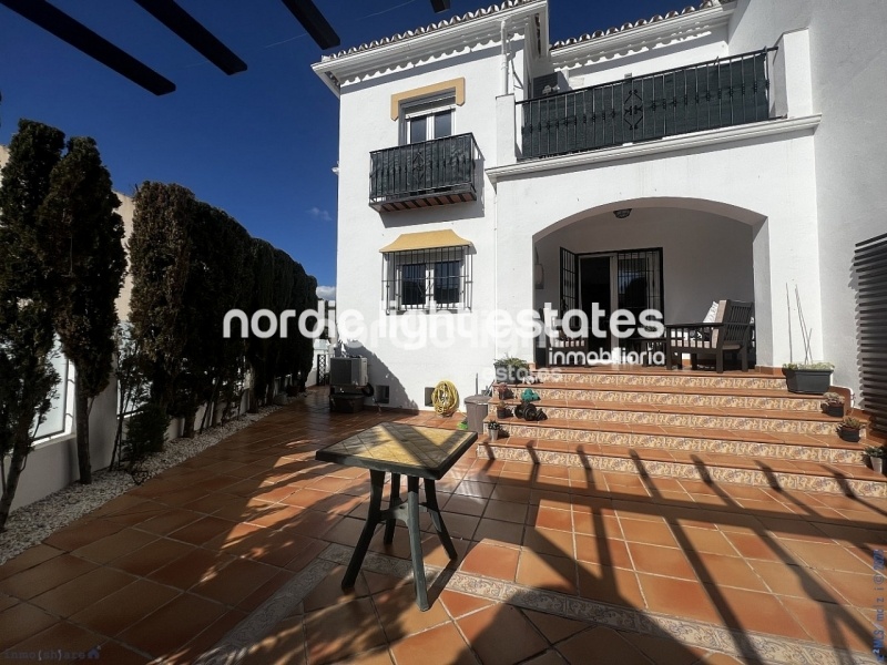 Very spacious corner townhouse in Rincón de la Victoria 