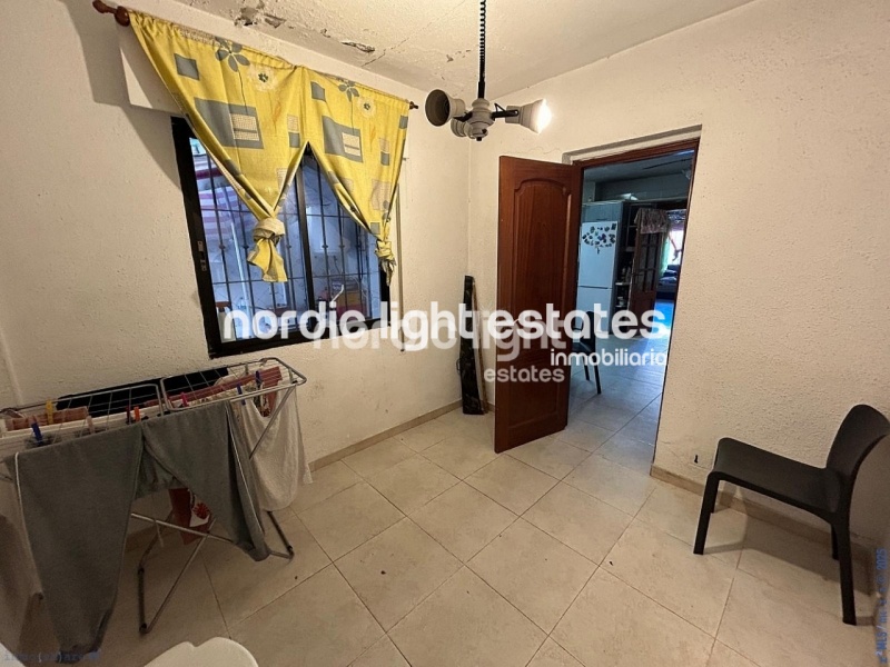 Gran casa adosada 5 dormitorios con piscina privada y cochera