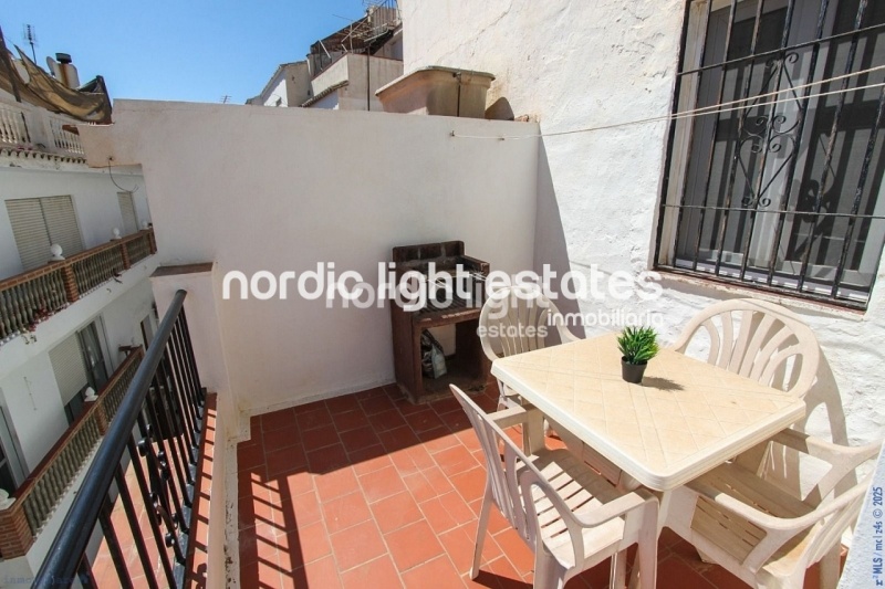 Townhouse with 3 renovated studios in Torrox